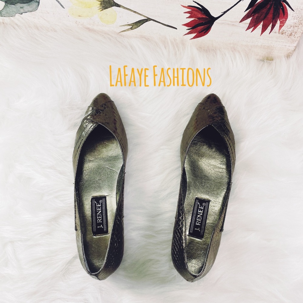 PEWTER J. RENEE FLATS**** EUC - Picture 6 of 7